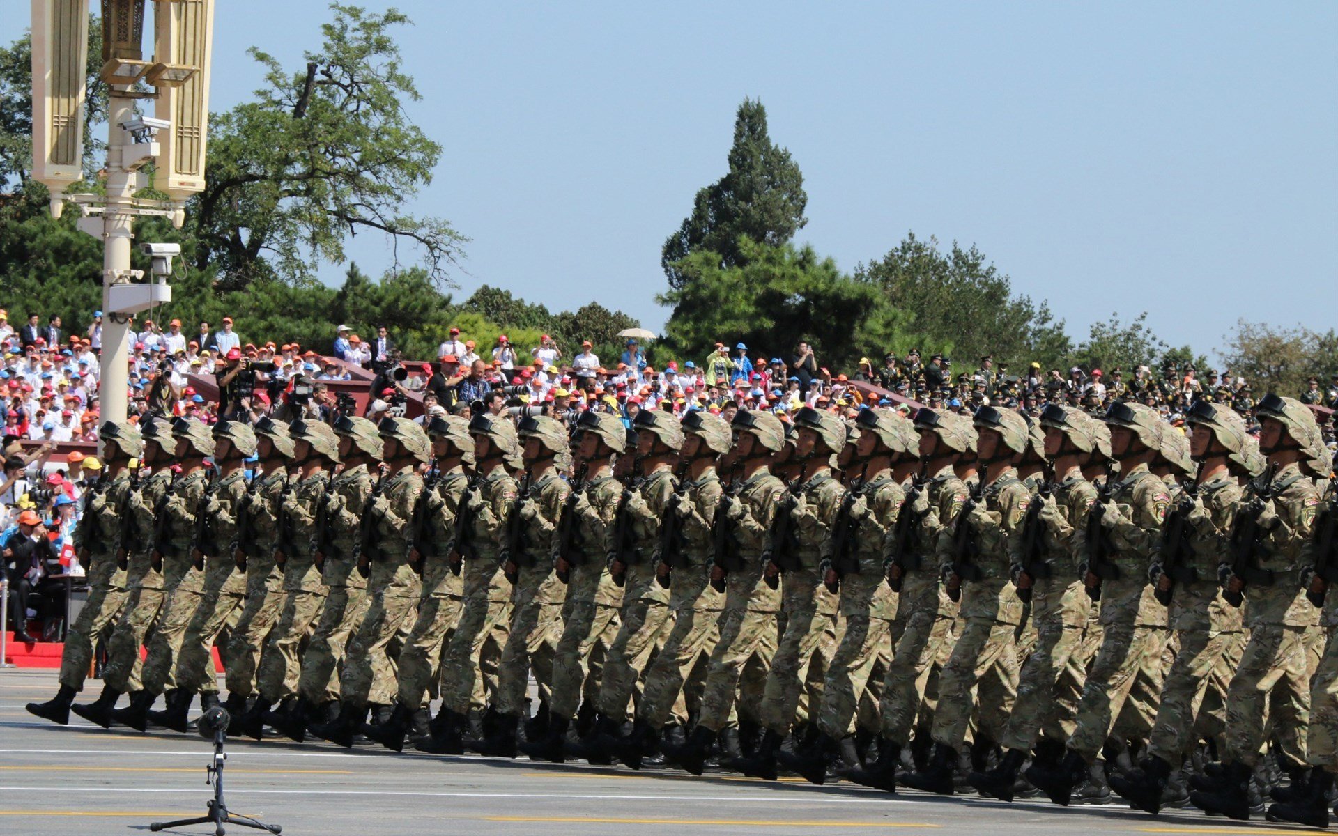 T1战术布置引发热议，t1战队最新首发队员名单